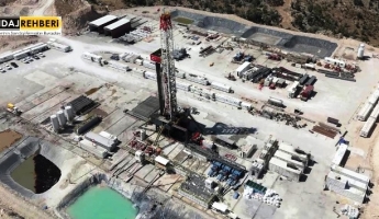 Yerli ve milli iki petrol sondaj kulesi iş başında