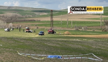 Sondajcı baba ve oğul öldürüldü